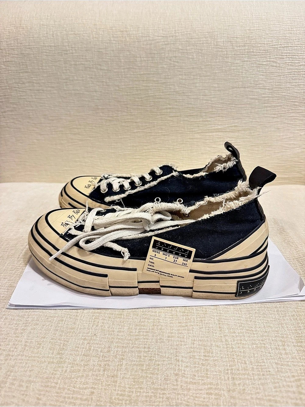 xVessel shoes
